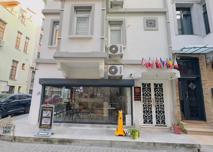 La Mer Old City Hotel