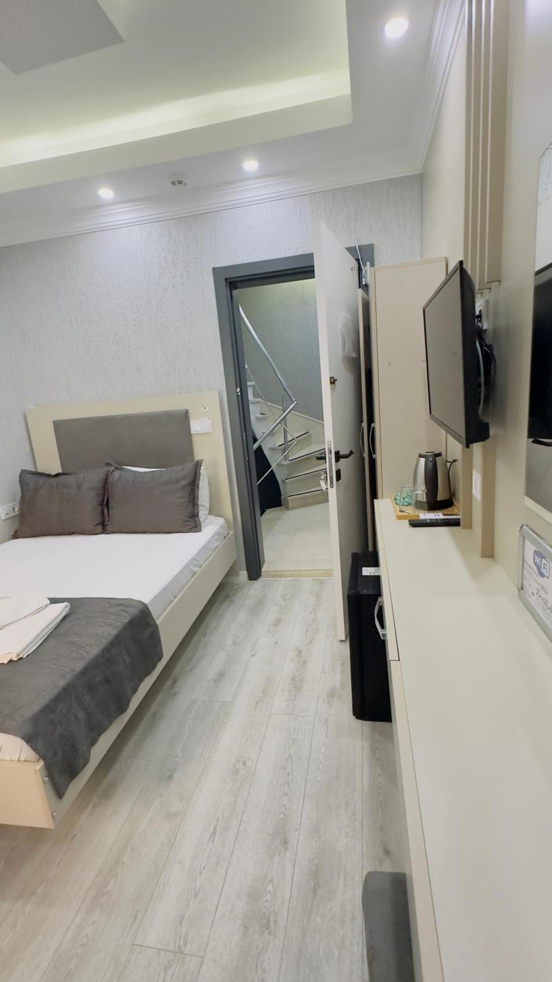 La Old Otel